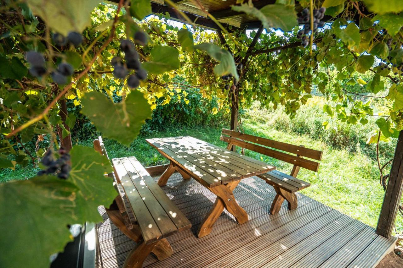 Winzerhof Kuessler - Weinviertel Hotel Stillfried Екстериор снимка