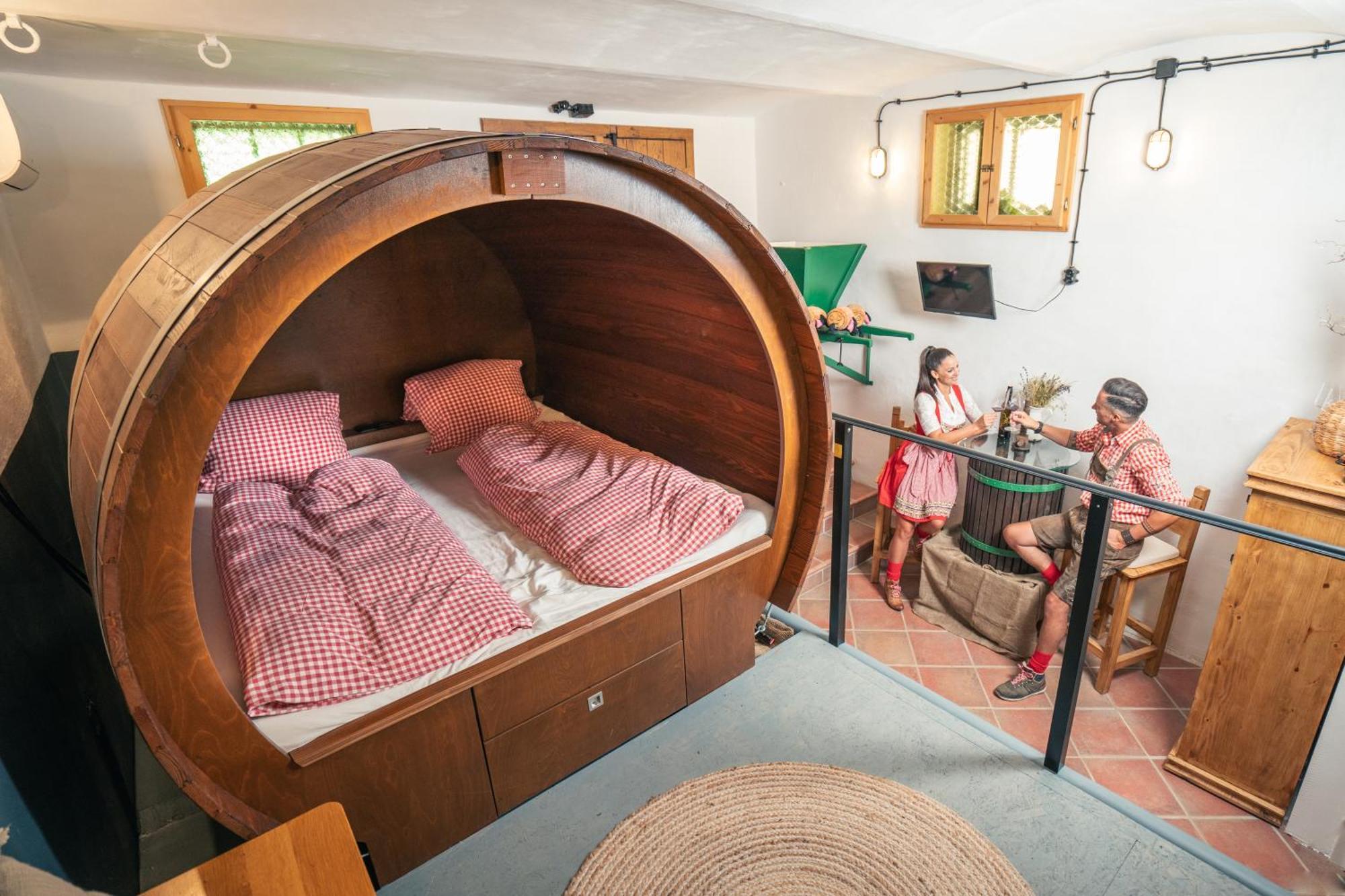 Winzerhof Kuessler - Weinviertel Hotel Stillfried Екстериор снимка