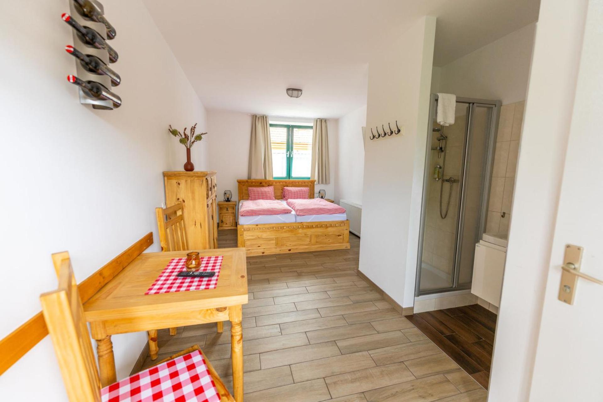 Winzerhof Kuessler - Weinviertel Hotel Stillfried Екстериор снимка